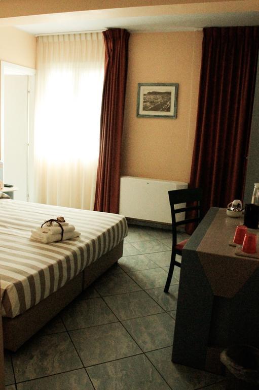 Hotel Chentu Lunas Кальяри Экстерьер фото